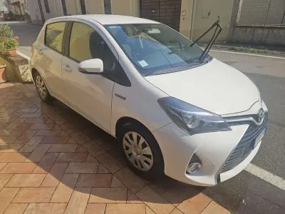 Usata Toyota Yaris Hybrid