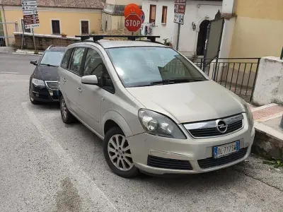 Usata Opel Zafira 94 CV (69 kW) 2007 Grigio Monovolume