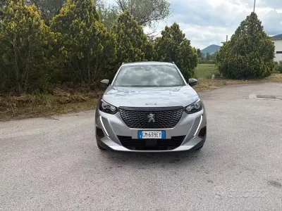 Usata Peugeot 2008 Allure 131 CV (96 kW) 2022 Grigio SUV