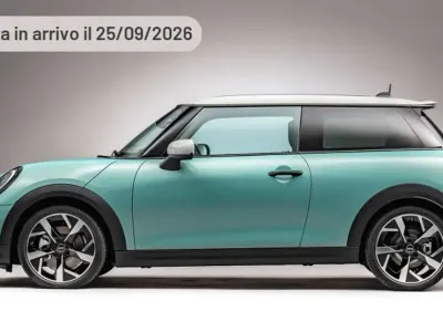 Ny Mini Cooper Favoured 156 HK (114 kW) 2025 Silver Halvkombi