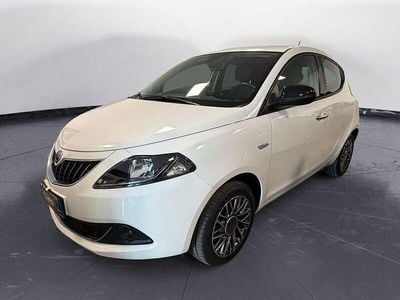 Usata Lancia Ypsilon Gold 69 CV (50 kW) 2023 Bianco Utilitaria