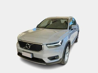 usata Volvo XC40 T2 Momentum Pro