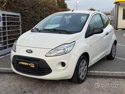 Usata Ford Ka Titanium 70 CV (51 kW) 2015 Bianco Berlina