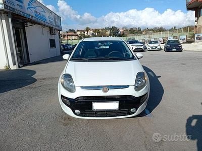 Usata Fiat Punto Evo Dynamic 75 CV (55 kW) 2011 Bianco Utilitaria