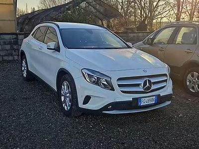 Gebraucht Mercedes GLA200 136 PS (100 kW) 2016 Weiß SUV