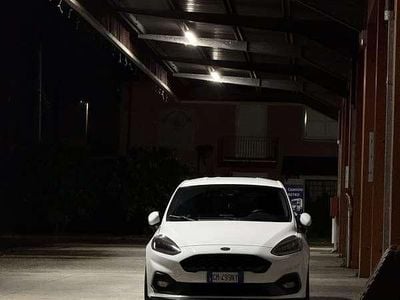 Gebraucht Ford Fiesta Performance Edition 200 PS (147 kW) 2018 Weiß Limousine