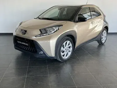 Usata Toyota Aygo X Lounge 72 CV (52 kW) 2022 Rosso SUV