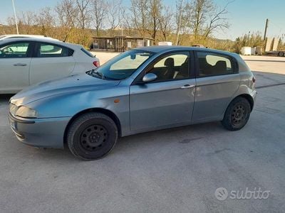Begagnad Alfa Romeo 1900 116 HK (85 kW) 2006 Grå Sedan