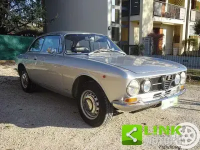 Usata Alfa Romeo 1750 Quadrifoglio 115 CV (84 kW) 1970 Grigio Berlina