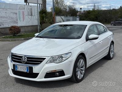 Usata VW Passat 143 CV (105 kW) 2010 Bianco Berlina