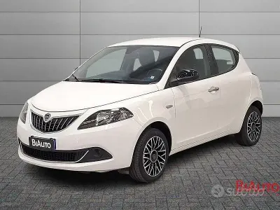 Usata Lancia Ypsilon S 69 CV (50 kW) 2024 Bianco Utilitaria