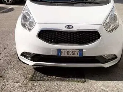 Usata Kia Venga Active 90 CV (66 kW) 2018 Bianco Utilitaria
