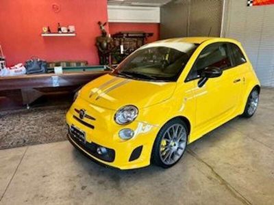 Usata Abarth 695 179 CV (131 kW) 2011 Giallo Utilitaria