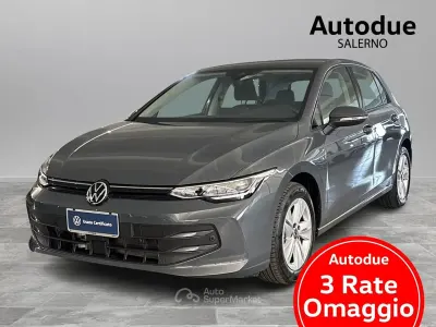Usata VW Golf VIII Life 116 CV (85 kW) 2025 Gray Berlina