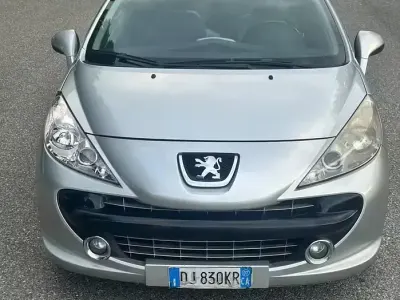 Usata Peugeot 207 CC 120 CV (88 kW) 2007 Grigio Cabrio