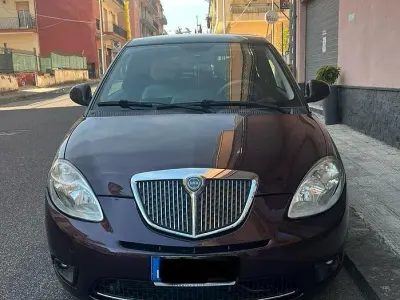 Usata Lancia Ypsilon 75 CV (55 kW) 2011 Utilitaria
