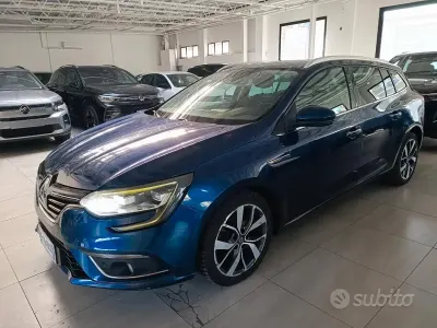 Usata Renault Mégane GrandTour 110 CV (80 kW) 2017 Bluazzurro Station wagon