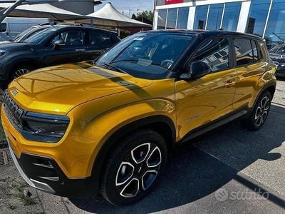 Usata Jeep Avenger Summit 101 CV (74 kW) 2024 Giallo tetto nero SUV