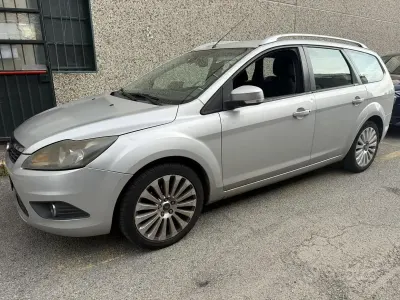 Usata Ford Focus 90 CV (66 kW) 2007 Grigio Station wagon