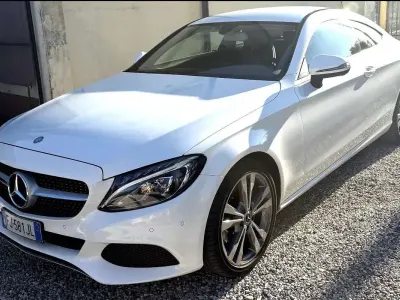 Usata Mercedes C220 Executive 170 CV (125 kW) 2017 Coupé