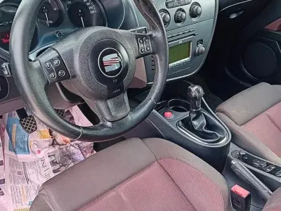 Usata Seat Leon 105 CV (77 kW) 2006 Utilitaria