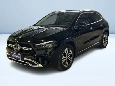 Usata Mercedes GLA180 Advanced 116 CV (85 kW) 2023 Nero SUV