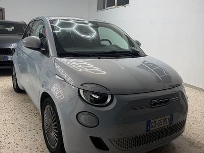 Usata Fiat 500e La Prima 86 kW (118 CV) 2020 Blu Berlina