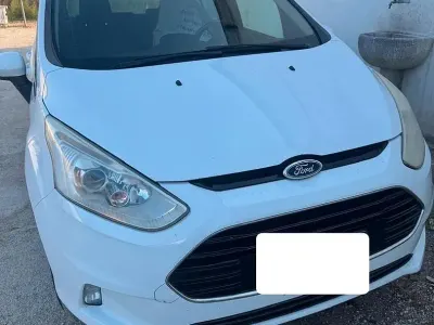 Usata Ford B-MAX 90 CV (66 kW) 2016 Bianco Monovolume