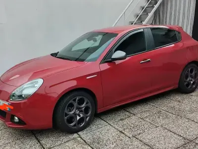 Usata Alfa Romeo Giulietta 150 CV (110 kW) 2016 Rosso Utilitaria