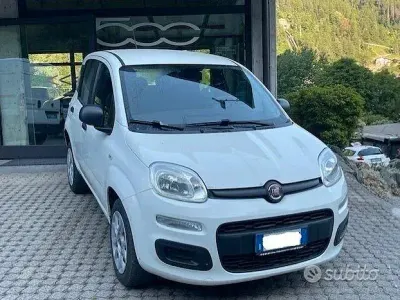 Usata Fiat Panda Lounge 85 CV (62 kW) 2017 Bianco Utilitaria