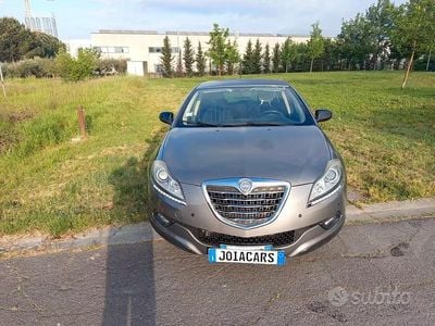 Usado Lancia Delta Gold 140 CV (102 kW) 2011 Gris Utilitario