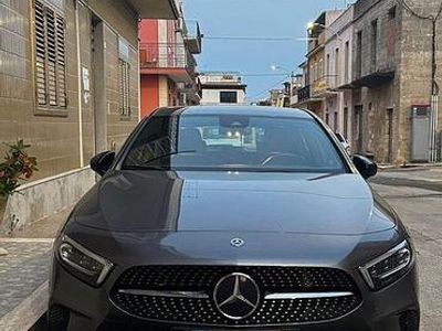 Usata Mercedes A180 116 CV (85 kW) 2019 Grigio Berlina