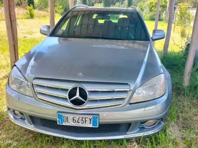 Usata Mercedes 320 Avantgarde 224 CV (164 kW) 2008 Grigio Station wagon