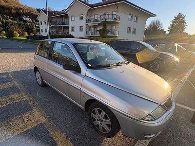 Usata Lancia Ypsilon 60 CV (44 kW) 2002 Utilitaria