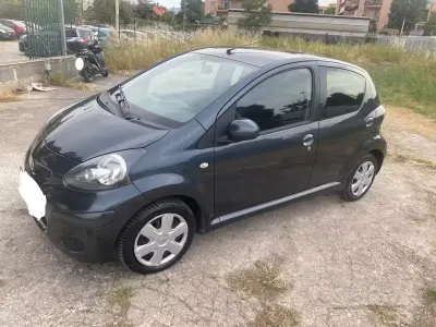 Brugt Toyota Aygo 68 HK (50 kW) 2009 Grå Hatchback
