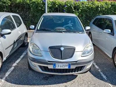 Usata Lancia Ypsilon 69 CV (50 kW) 2005 Grigio Utilitaria