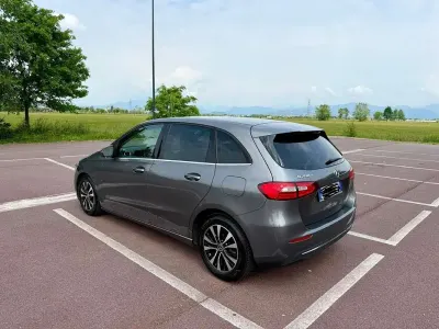 Begagnad Mercedes B200