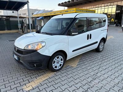 Usata Fiat Doblò 90 CV (66 kW) 2016 Bianco Monovolume