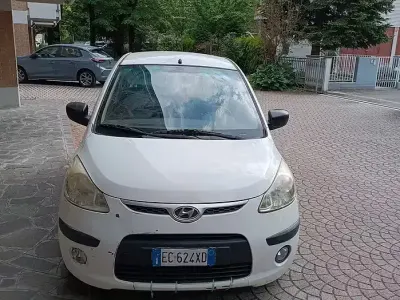 Usata Hyundai i10 66 CV (48 kW) 2010 Bianco Utilitaria