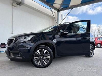Usata Peugeot 2008 Allure 120 CV (88 kW) 2019 Grigio SUV