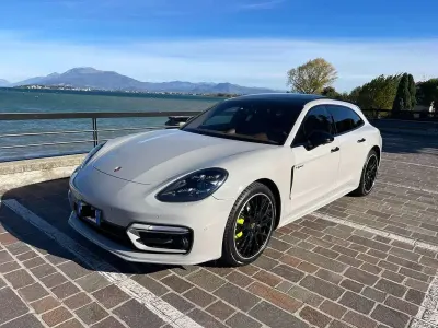 Usata Porsche Panamera S E-Hybrid Sport Turismo 330 CV (242 kW) 2019 Grigio Berlina
