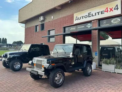 Usata Jeep Wrangler 181 CV (133 kW) 1992 Nero metallizzato SUV