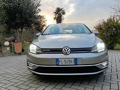Occasion VW Golf VII Trendline 110 ch (80 kW) 2017 Gris Berline