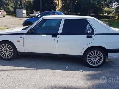 Käytetty Alfa Romeo 75 120 HP (88 kW) 1989 Valkoinen Sedan
