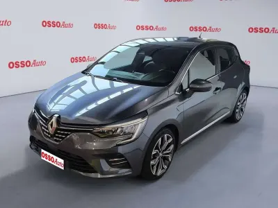 Käytetty Renault Clio V Zen 140 HP (102 kW) 2021 Harmaa Sedan