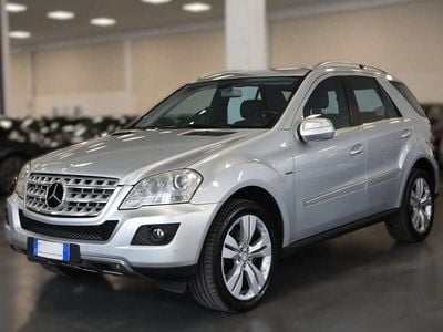Usata Mercedes ML350 Chrome 211 CV (155 kW) 2011 Grigio argento metallizzato SUV