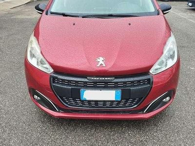 Usata Peugeot 208 75 CV (55 kW) 2018 Rosso Utilitaria