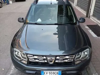 Usata Dacia Duster Lauréate 105 CV (77 kW) 2014 Nero SUV