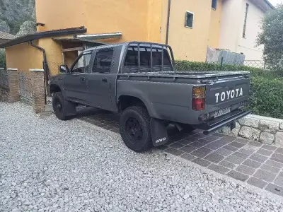 Usata Toyota HiLux 83 CV (61 kW) 1990 Pick-up