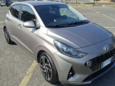 Usata Hyundai i10 Prime 67 CV (49 kW) 2020 Grigio Utilitaria